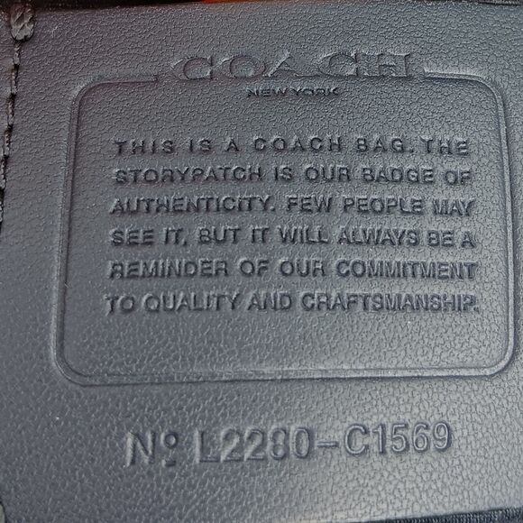 Coach Jes C1569 Green Puffy Linear Quilted Leather Crossbody Purse Camera Bag - Picture 8 of 16